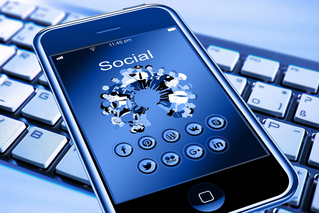 Recognizing Social Media Scams